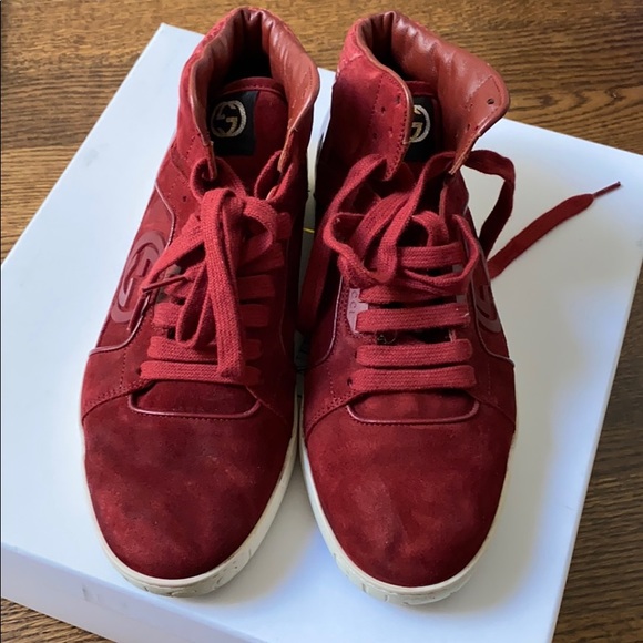 Men’s Red Gucci high tops - Picture 2 of 5